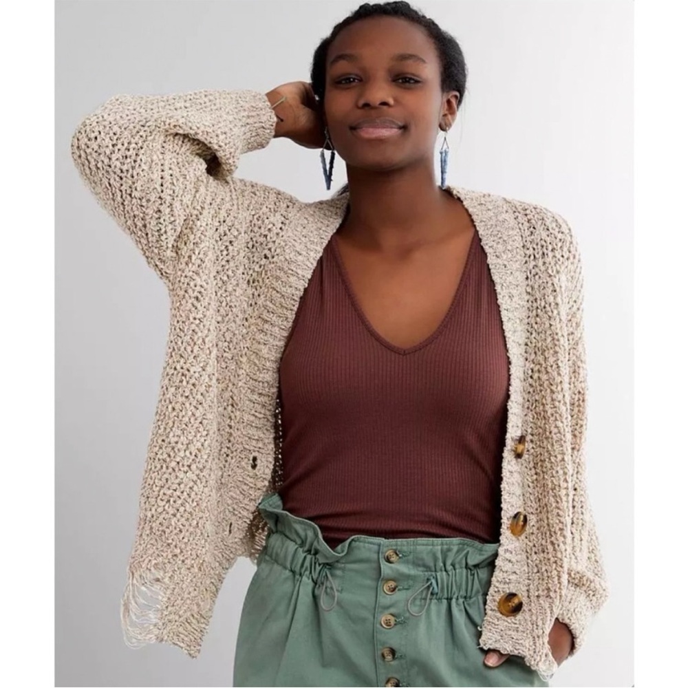 BKE Shaker Stitch Oversized Distressed Cardigan Sweater Tan Beige Size Small